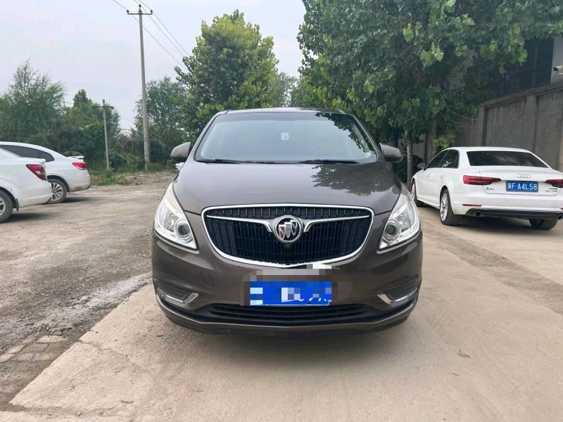 保定17年别克GL81