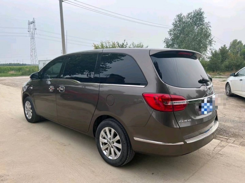 保定17年别克GL88