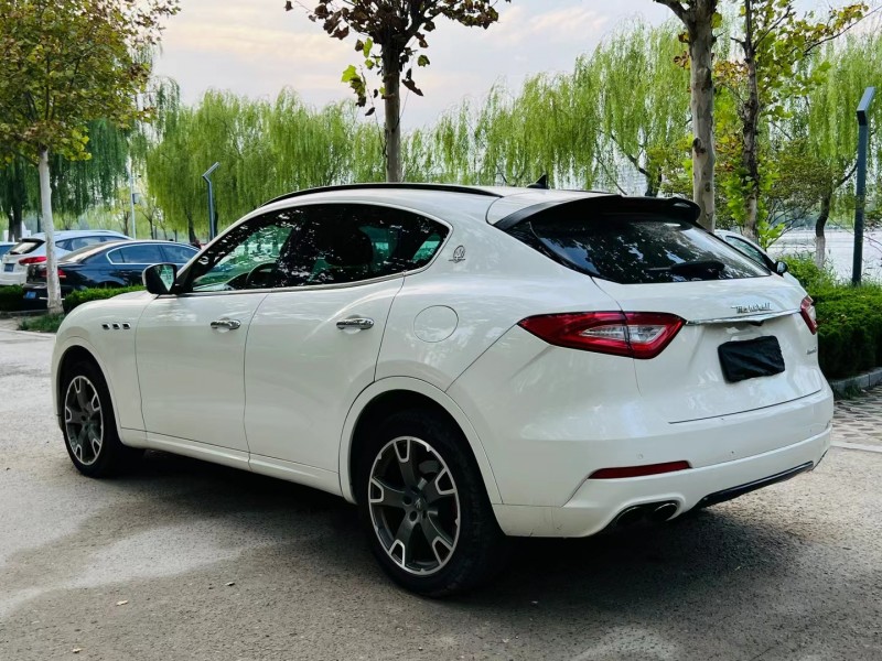聊城17年玛莎拉蒂Levante5