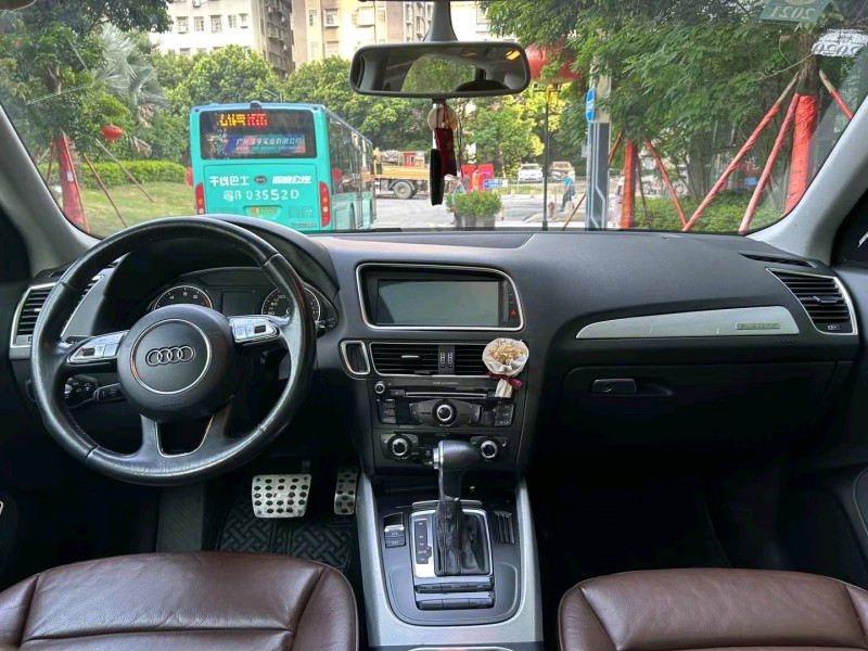 中山13年奥迪Q55