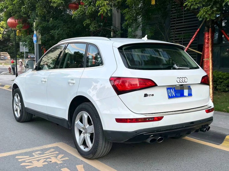中山13年奥迪Q58