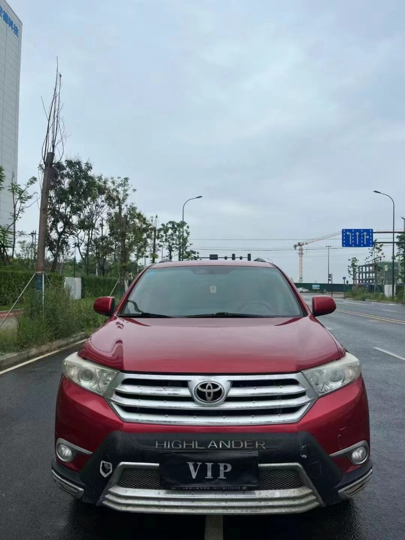 成都14年丰田汉兰达1