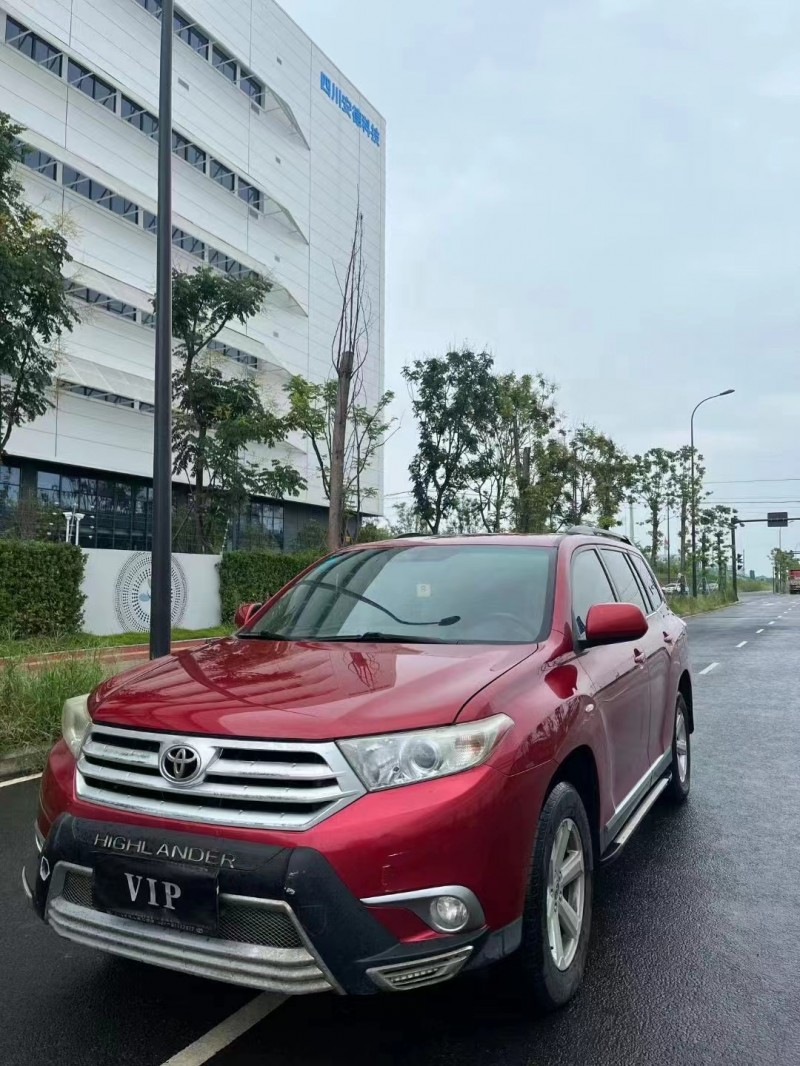 成都14年丰田汉兰达2