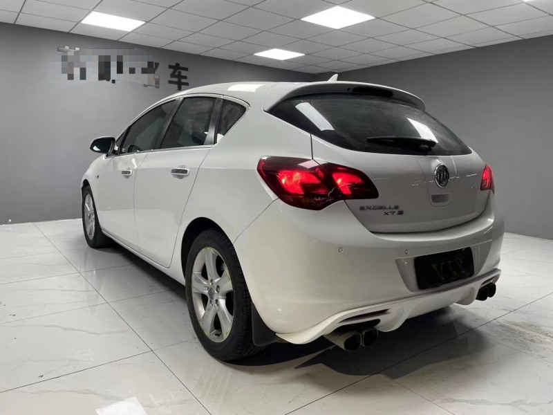 成都13年别克英朗7