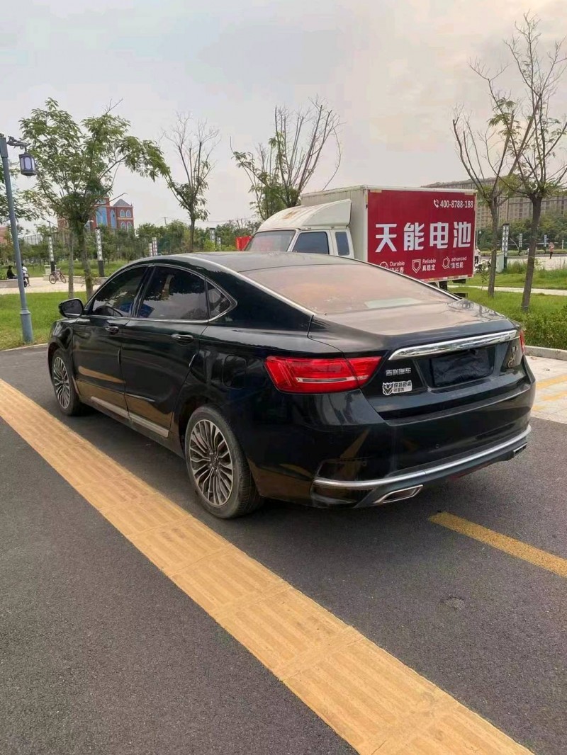东营17年吉利博瑞3