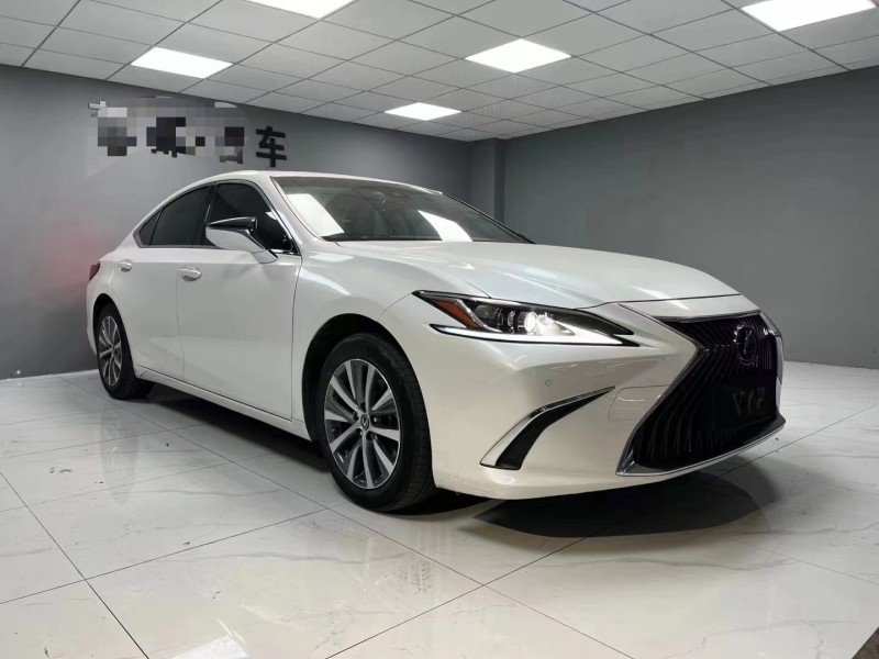 成都20年雷克萨斯ES3