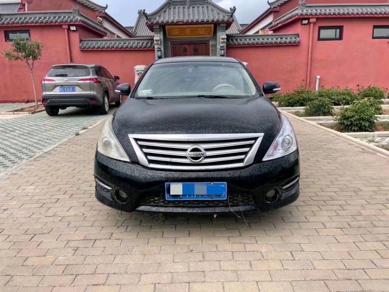 东营13年日产天籁1