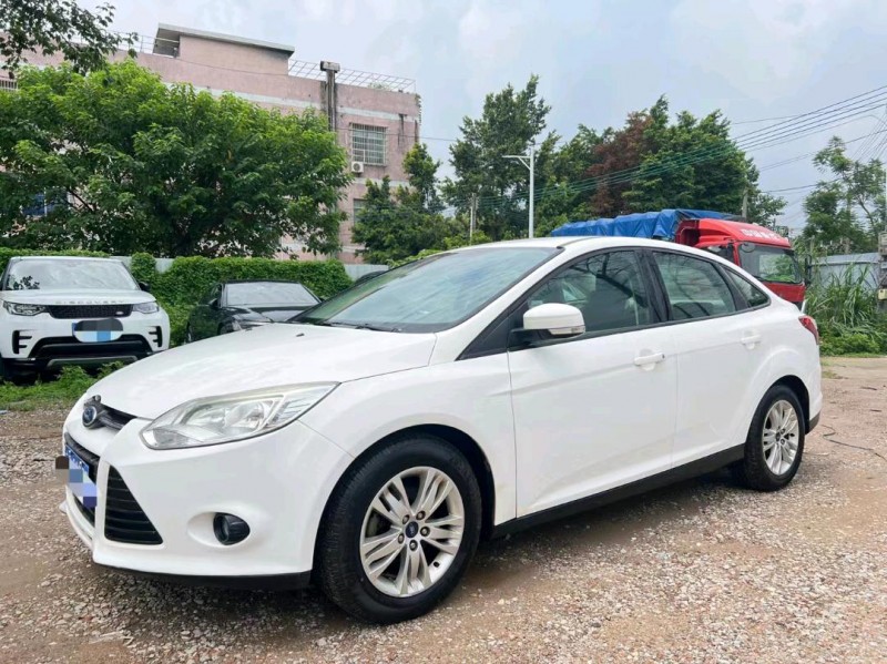 广州14年福特福克斯2