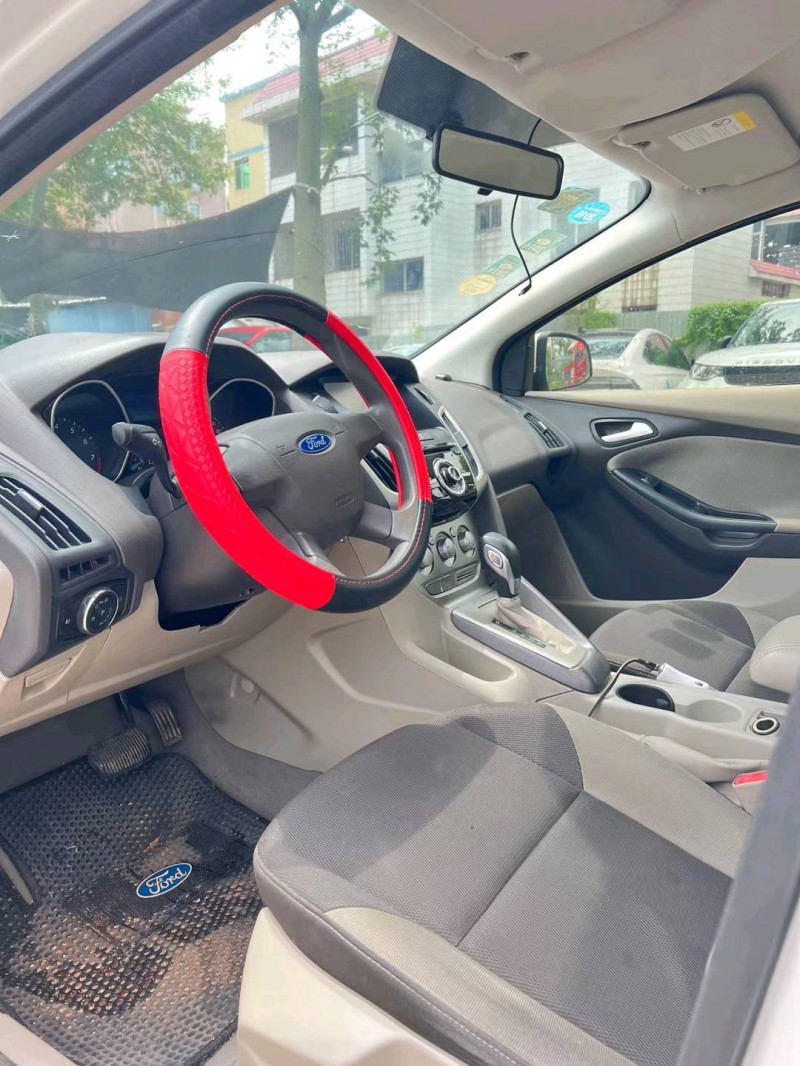 广州14年福特福克斯6