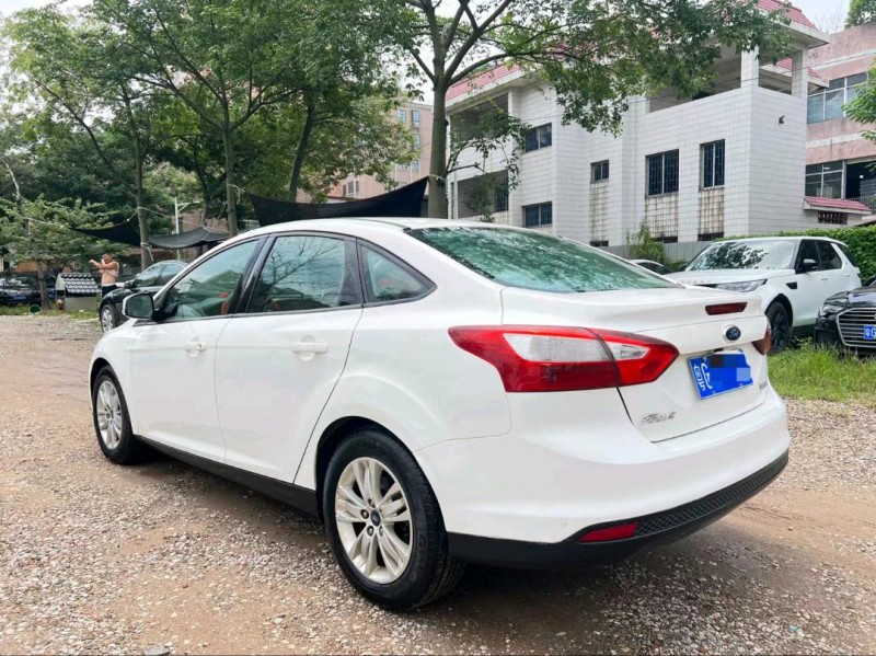 广州14年福特福克斯7