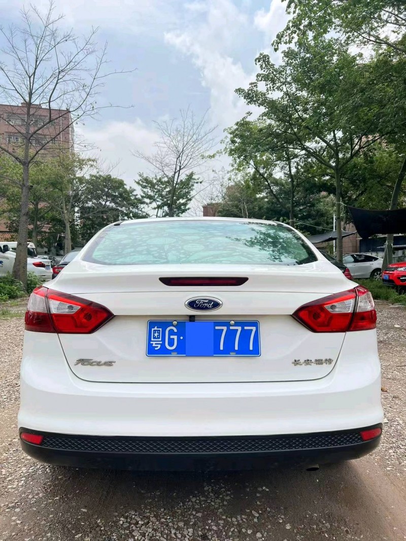 广州14年福特福克斯9