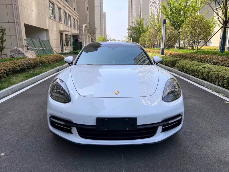 枣庄18年保时捷帕拉梅拉1