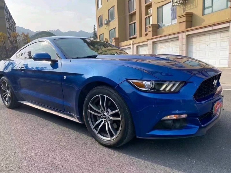 青岛17年福特野马2