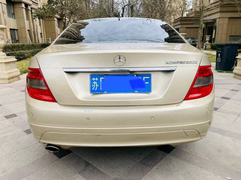 青岛11年奔驰C7