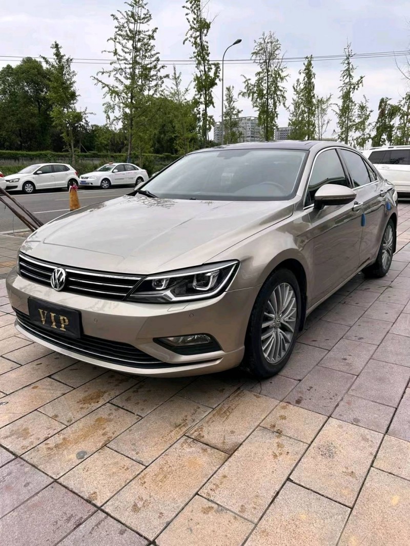 成都15年大众凌渡3