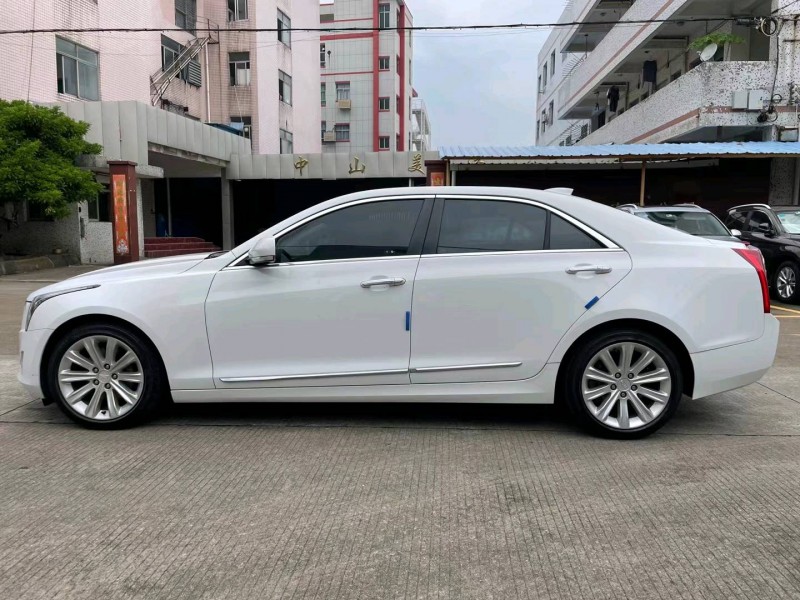 中山19年凯迪拉克ATS3