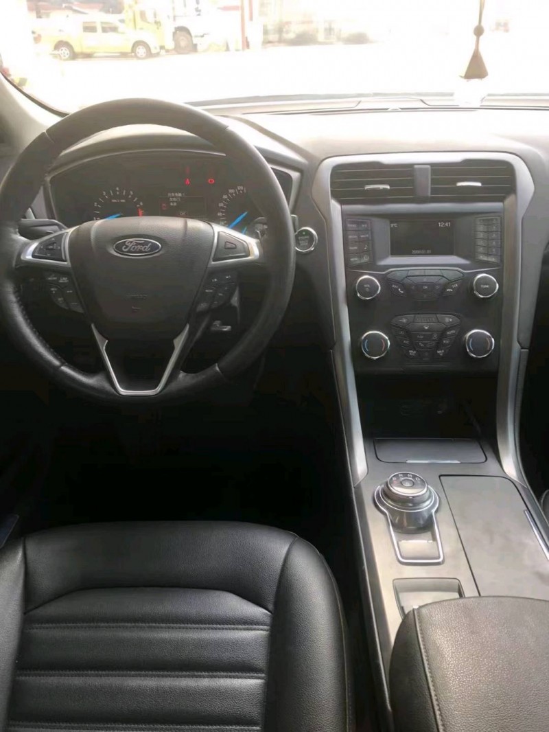 保定19年福特蒙迪欧5