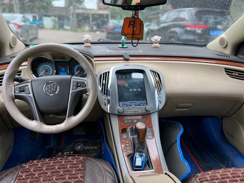 广州12年别克君越5