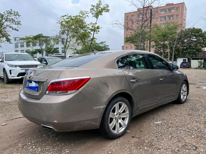 广州12年别克君越7