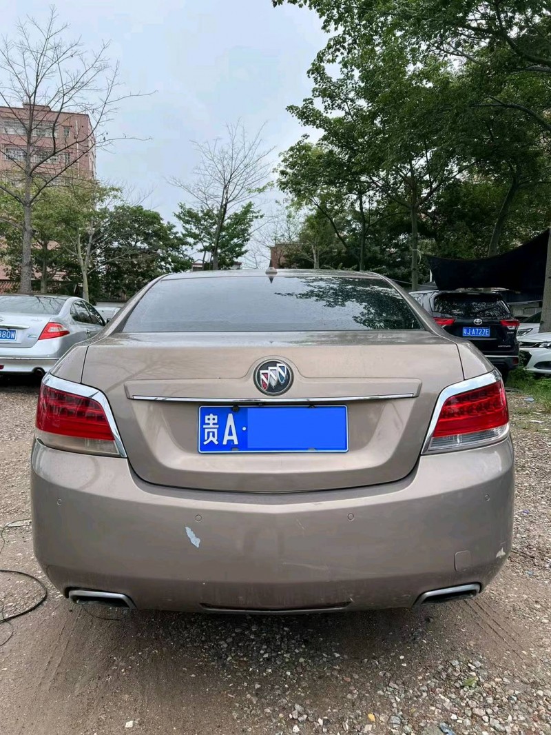 广州12年别克君越9