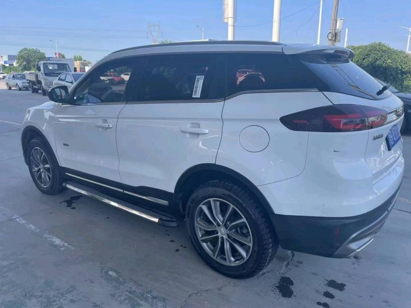 保定19年吉利博越5