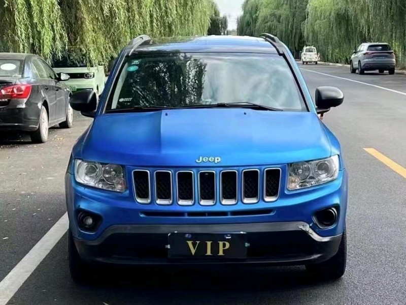 青岛15年Jeep指南者1