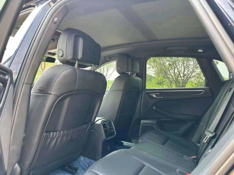 邵阳21年保时捷Macan7