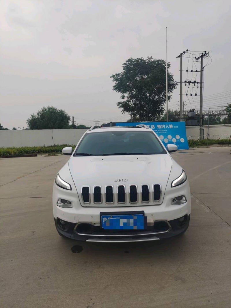 保定16年Jeep自由光1