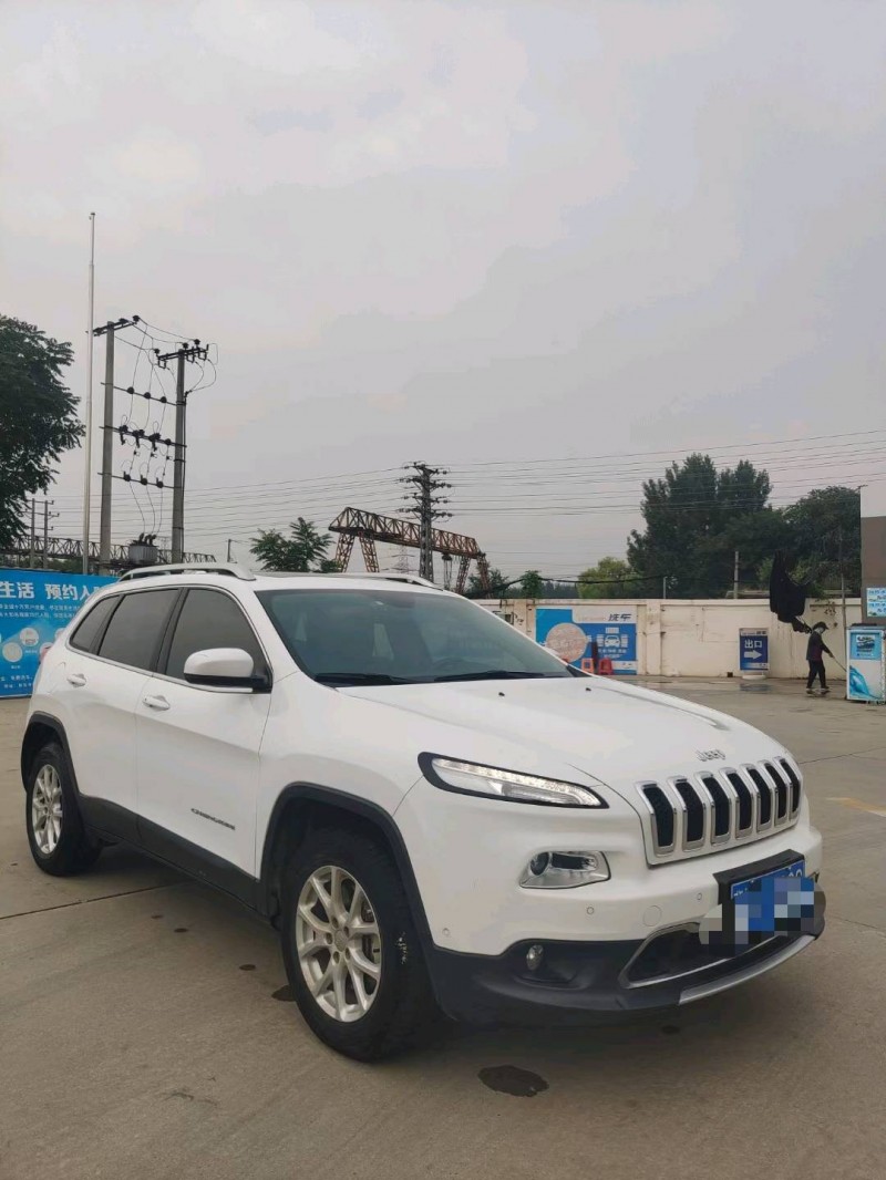 保定16年Jeep自由光2
