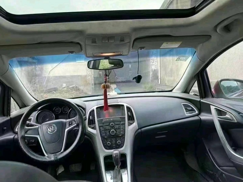 衡阳14年别克英朗4