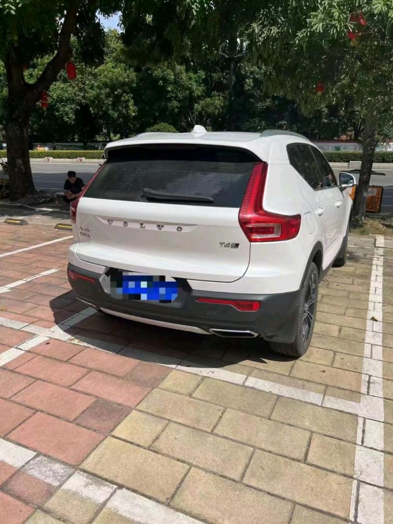 珠海20年沃尔沃XC402