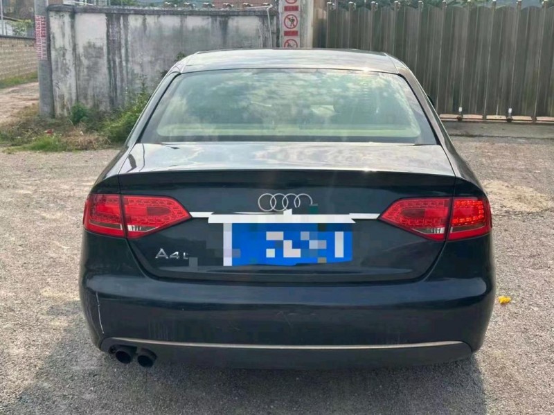 珠海12年奥迪A4L7
