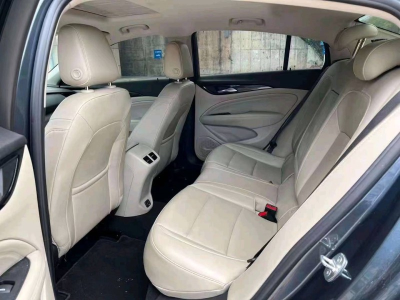 衡阳20年别克君威8