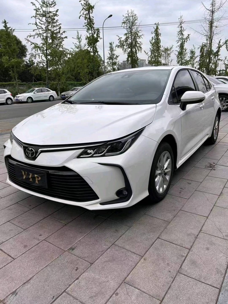 成都22年丰田卡罗拉2