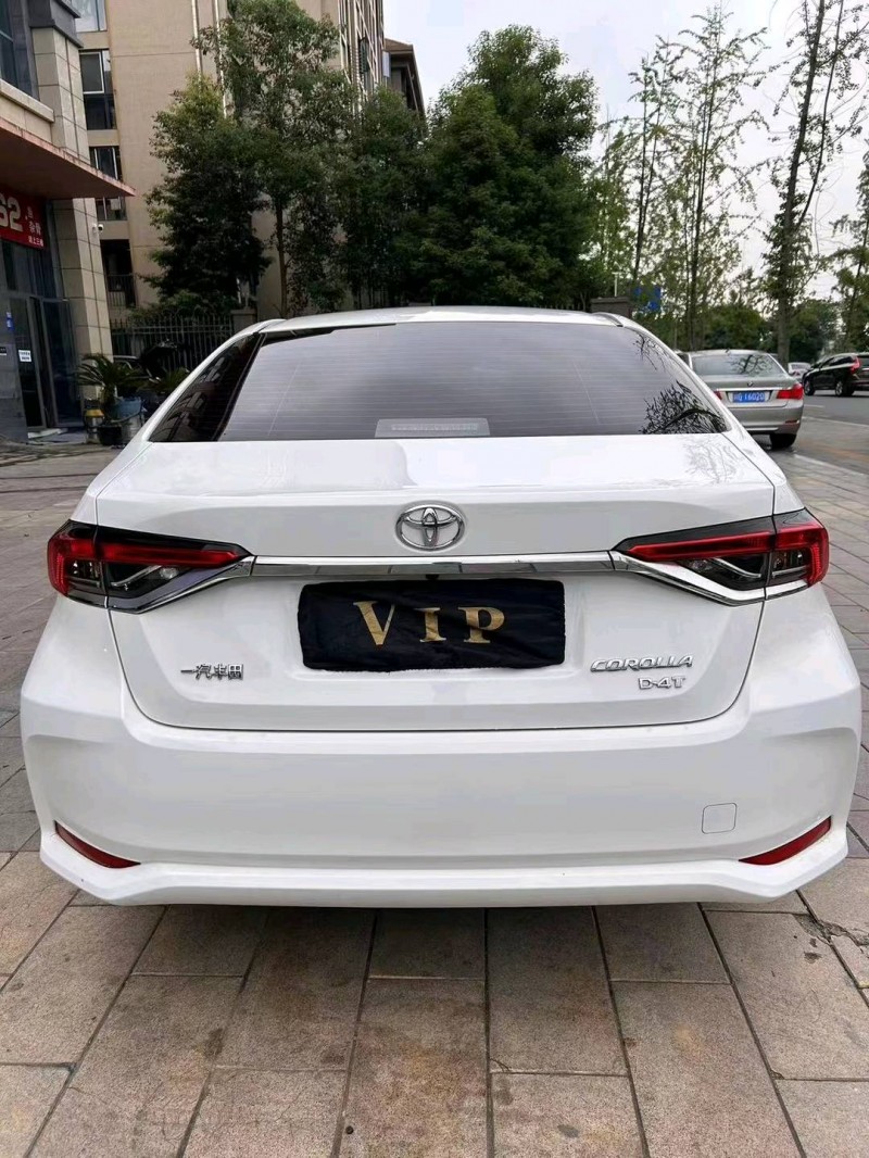 成都22年丰田卡罗拉9