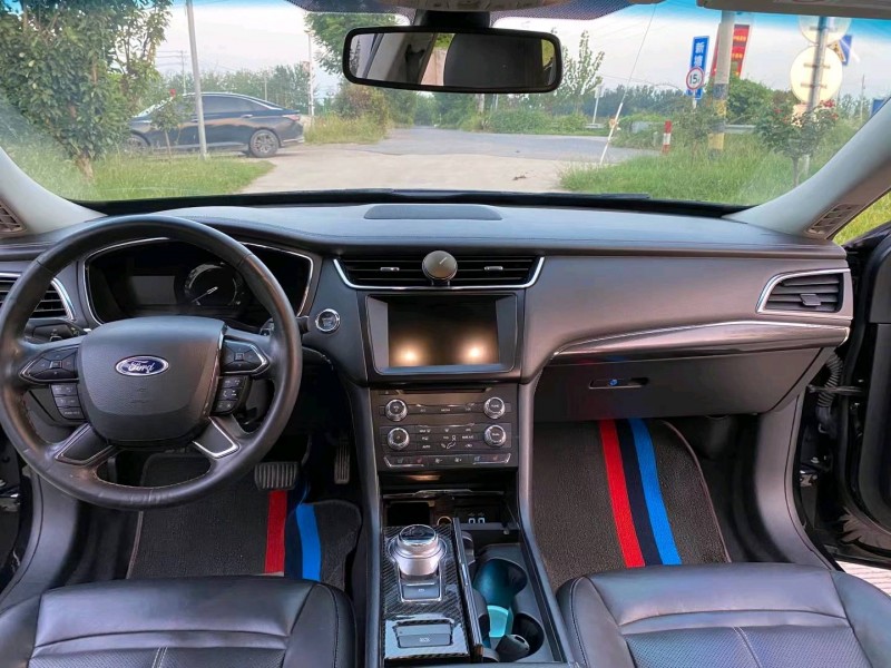 徐州16年福特金牛座4