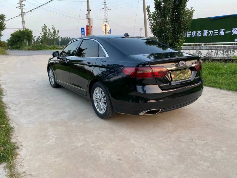 徐州16年福特金牛座8