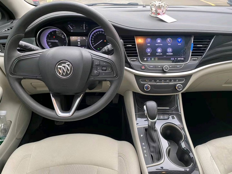 中山20年别克威朗8