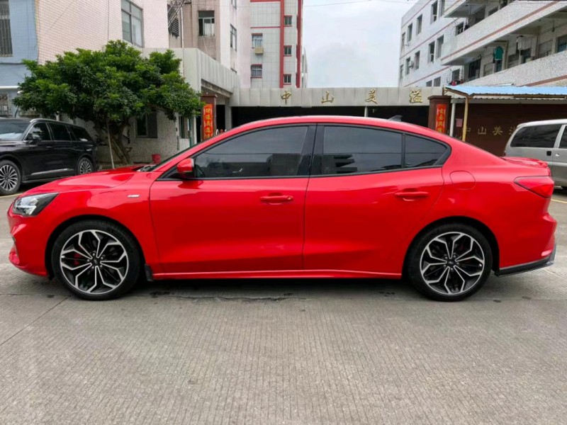 中山20年福特福克斯3