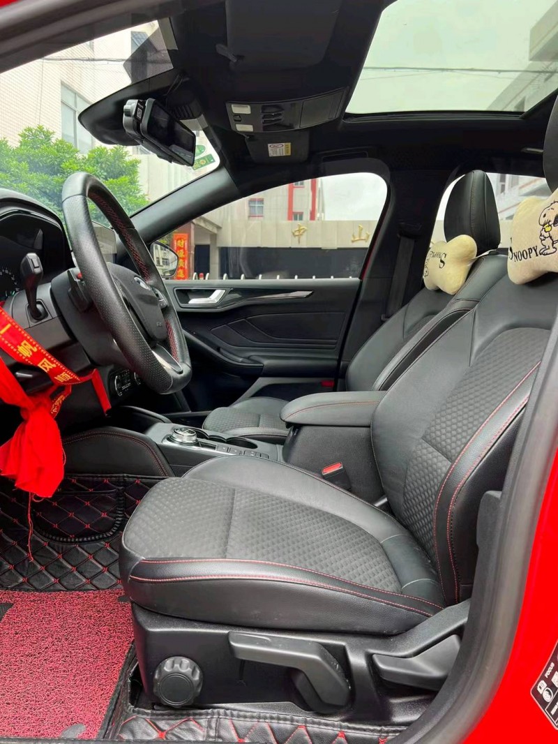 中山20年福特福克斯8