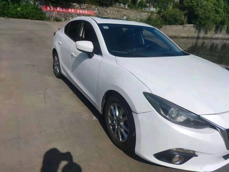 成都16年马自达昂克赛拉4