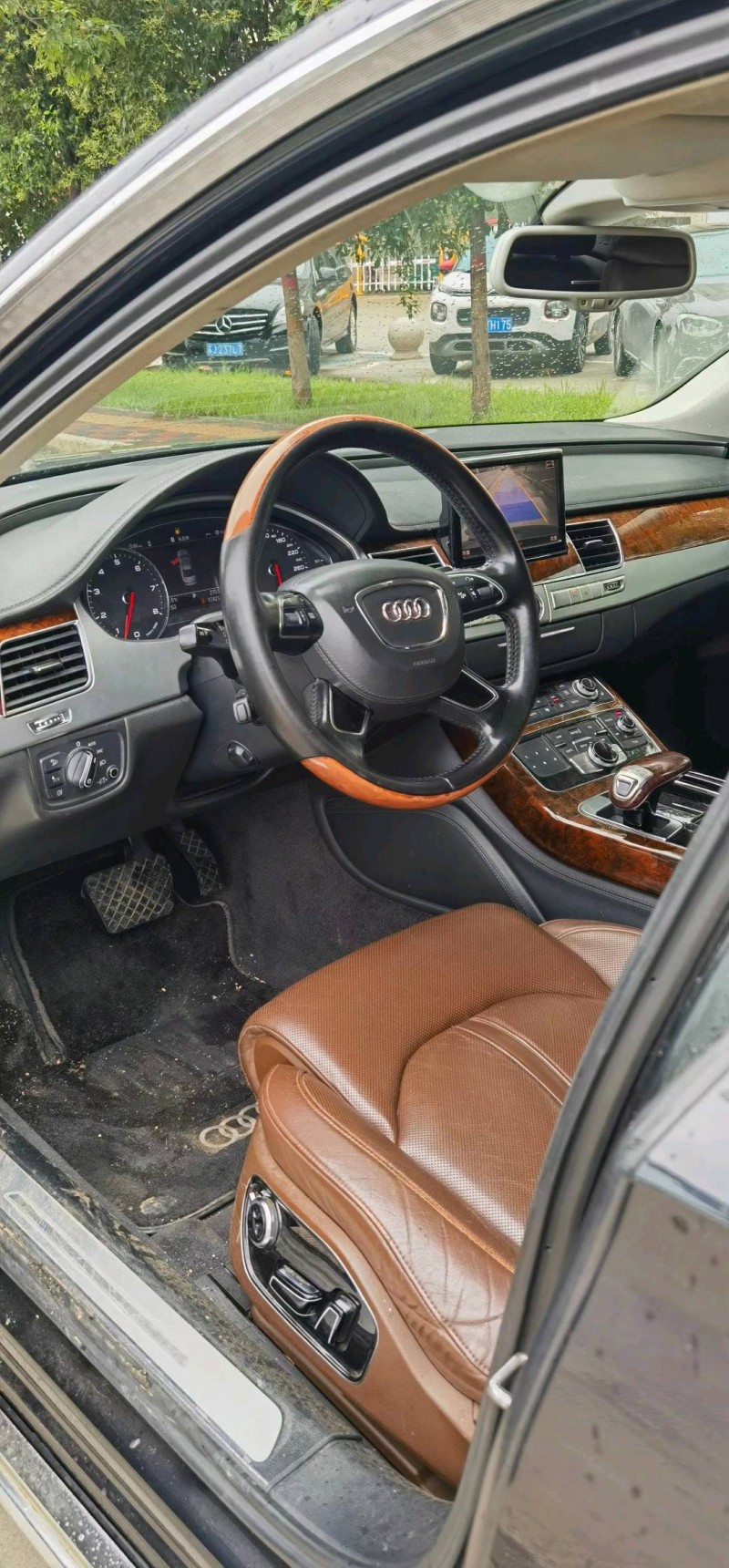 保定11年奥迪A8L5