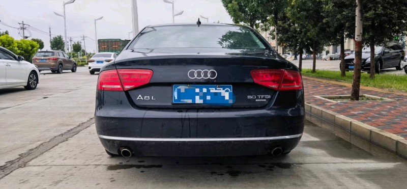 保定11年奥迪A8L7