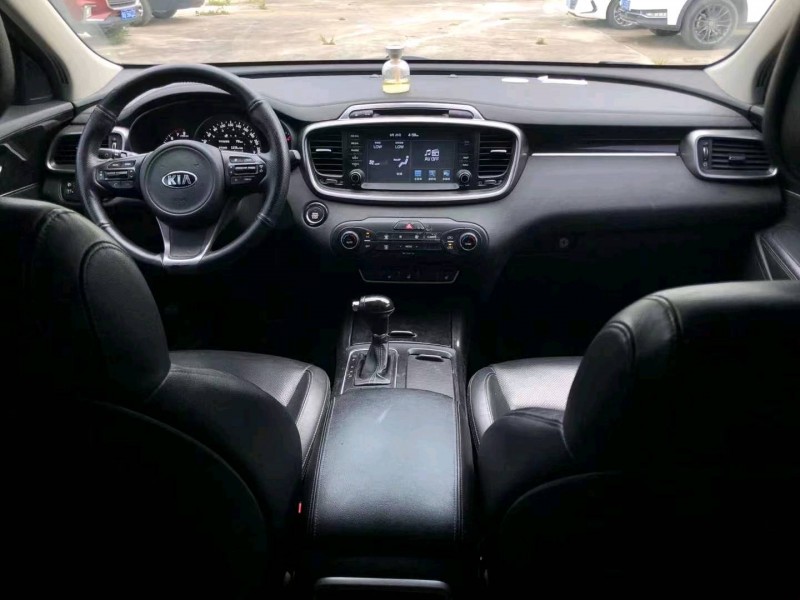 保定16年起亚索兰托4