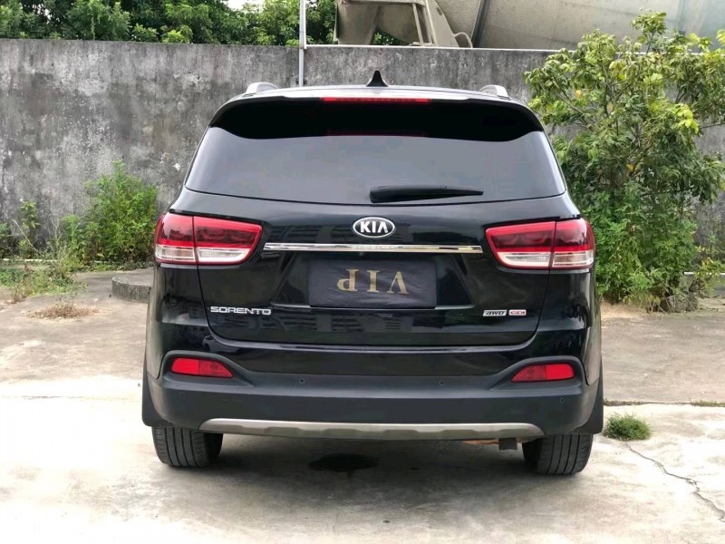 保定16年起亚索兰托9