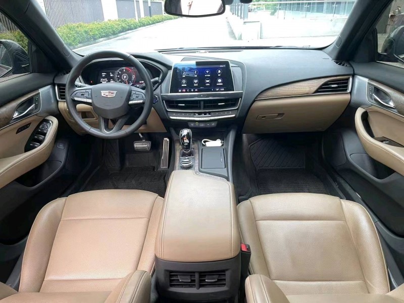 成都22年凯迪拉克CT54