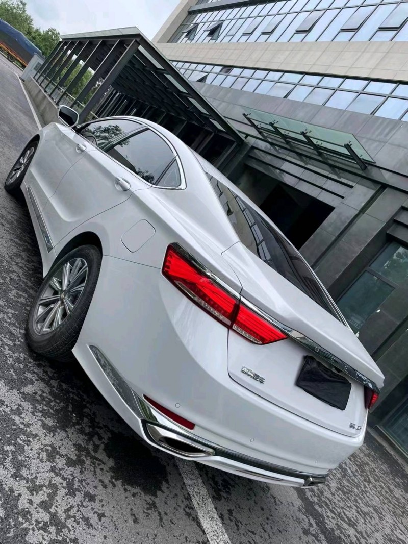 成都22年吉利博瑞6