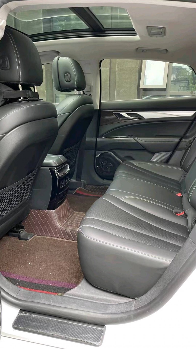 成都22年吉利博瑞7