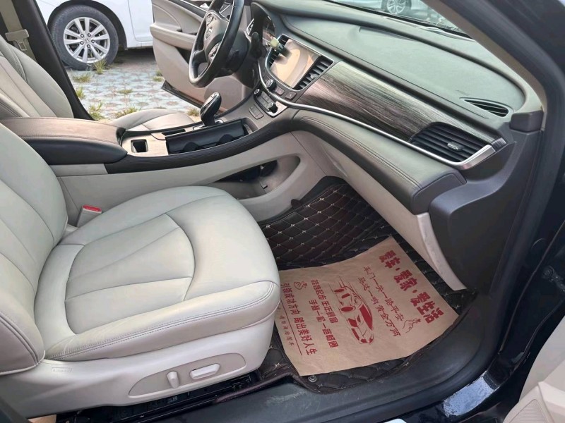 徐州16年别克君越5