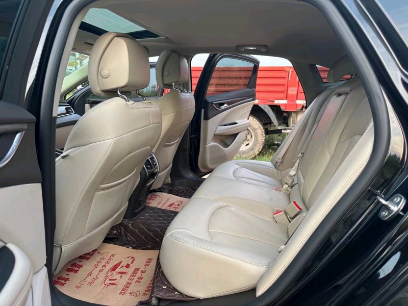 徐州16年别克君越6